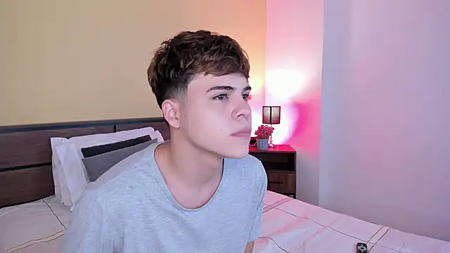 justinbiler online show from January 8, 12:37 pm