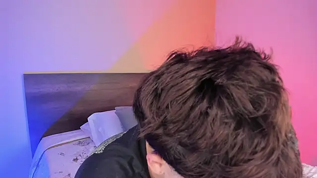 justinbiler online show from February 6, 12:37 pm