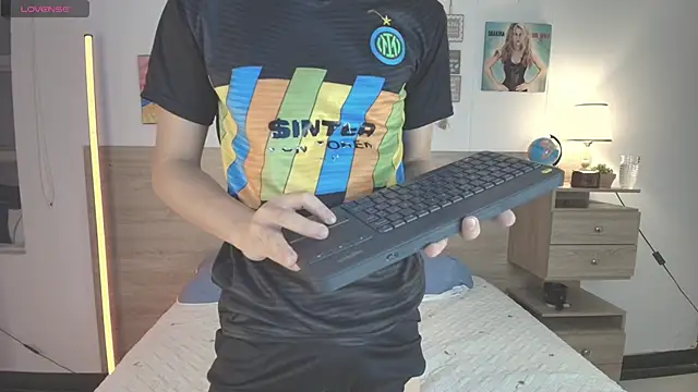 justinbiler online show from September 20, 12:38 pm