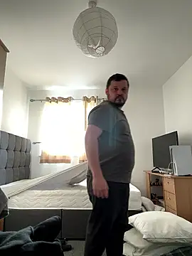 boschmerc147 online show from January 7, 1:49 pm