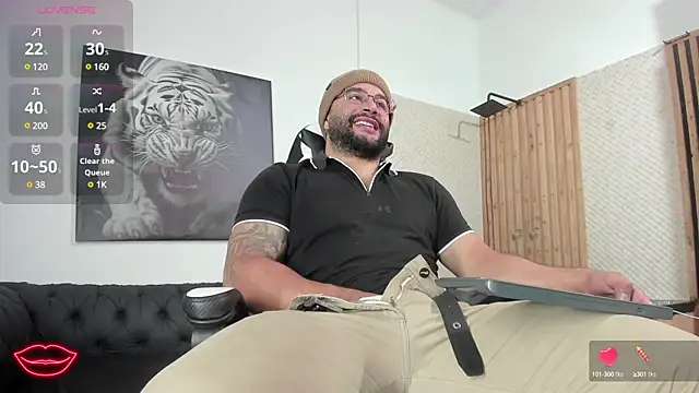 Luke  09 online show from February 20, 11:42 am