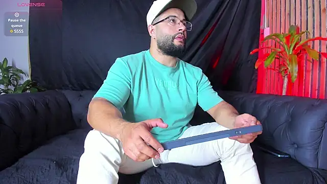 Luke  09 online show from January 4, 12:49 pm