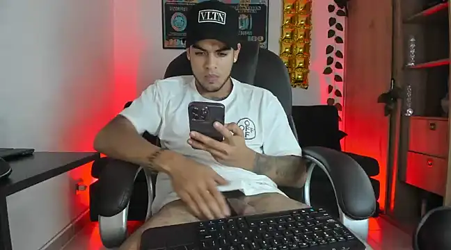 mikee scooth online show from January 5, 6:24 am