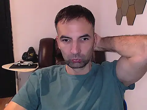 Leo 1617 online show from October 13, 2:12 pm