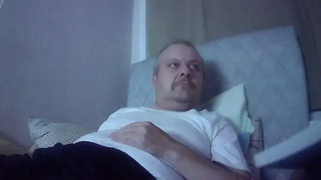 amylrmm1903 online show from September 18, 9:28 pm