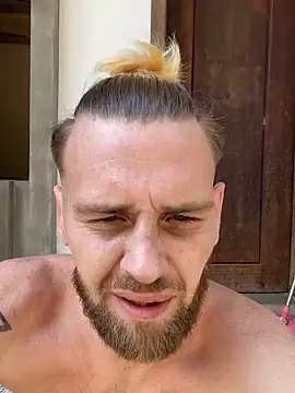 Danjamez1892 online show from February 9, 6:33 am