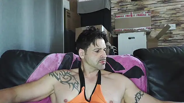 XxBigboybandxX online show from April 17, 1:03 pm