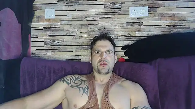 XxBigboybandxX online show from March 16, 8:32 am