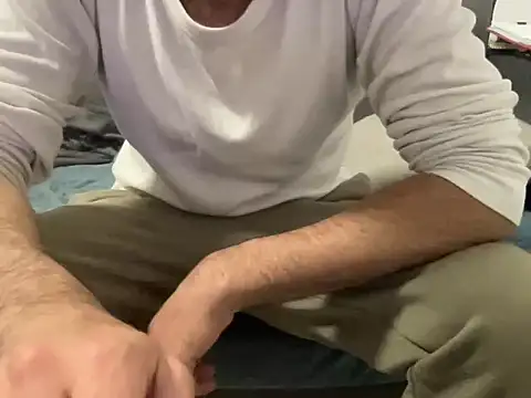 4small4inchlol online show from March 4, 7:32 pm