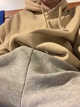 ruben1223 online show from March 25, 1:31 am