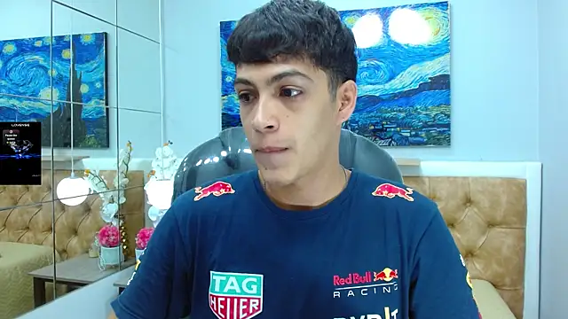 SkinnyBoy  online show from December 14, 12:23 pm