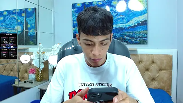 SkinnyBoy  online show from November 21, 8:08 pm