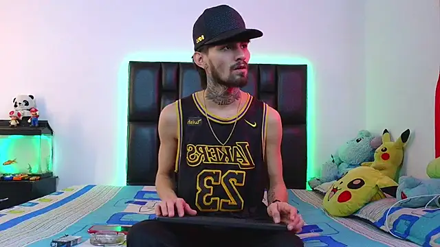 Brutal Sex Fucking online show from May 31, 8:43 pm