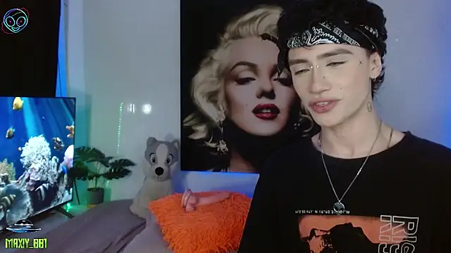 maxiy 001 online show from November 20, 7:07 am