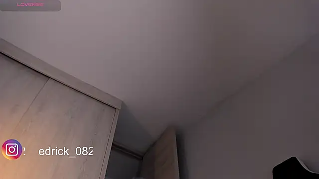 edrick walton1 online show from December 23, 1:03 pm