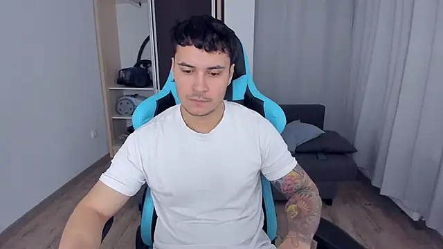 MatMalonne online show from December 11, 6:06 am