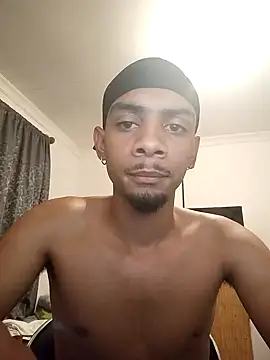 29YOURZ 28  online show from December 3, 7:55 pm