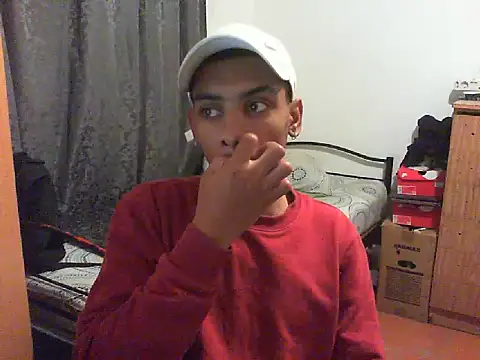 29YOURZ 28  online show from September 10, 6:50 pm