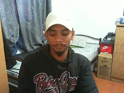 29YOURZ 28  online show from October 8, 10:30 am