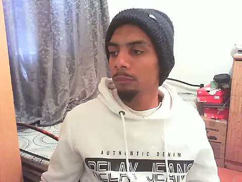 29YOURZ 28  online show from September 18, 11:34 am