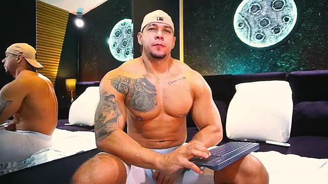 MassimoWalton2 online show from September 25, 2:38 pm