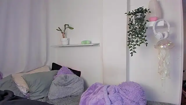 santy-kitty online show from February 11, 12:26 am