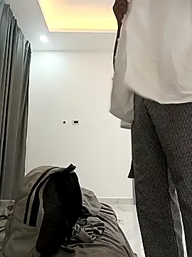 Elchicomiel online show from December 3, 9:42 am