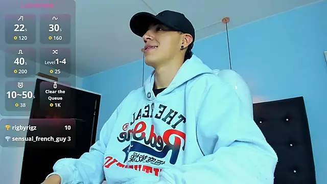 Lobo 17  online show from October 31, 4:03 am