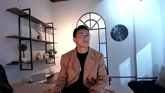 Andy Joy  online show from September 28, 10:35 am