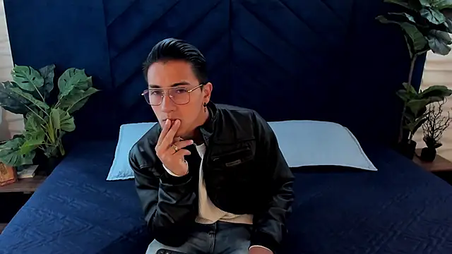 Andy Joy  online show from October 8, 11:03 am