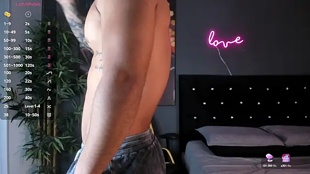 Snapshot of jordan_mayers02 chatting on January 27, 9:02 am jordan mayers02 online show from January 27, 9:02 am