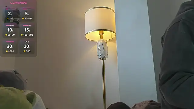 nakedfoam1 online show from April 6, 7:47 pm