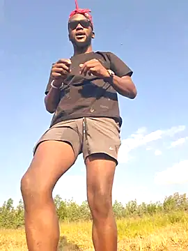 bull Giant online show from March 15, 3:06 pm