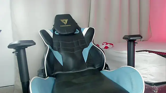 zacariasss  online show from September 21, 7:41 am