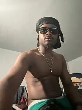 SluttyLyfe4L online show from March 11, 11:50 am