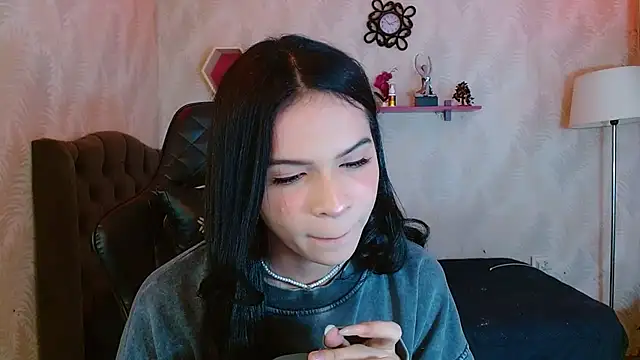 andy bell x online show from September 26, 5:27 am