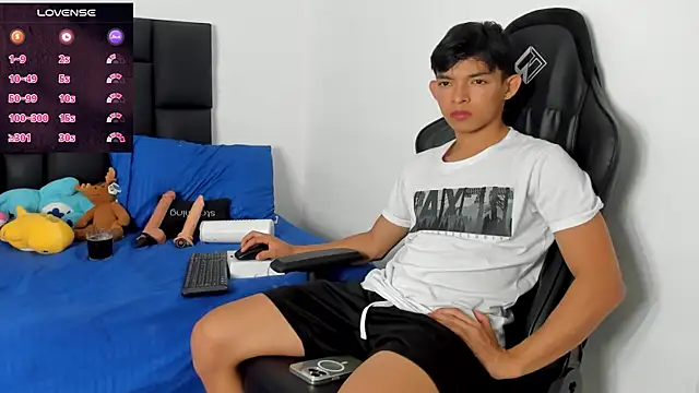 Tonny twink  online show from February 21, 11:06 pm