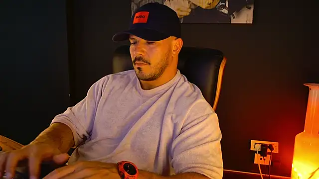 AngeloEric online show from September 17, 10:27 am