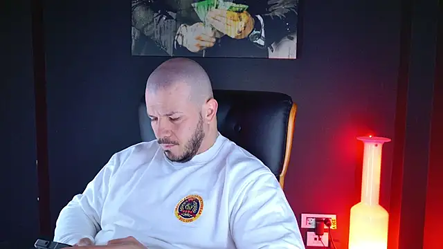 AngeloEric online show from December 4, 5:16 am