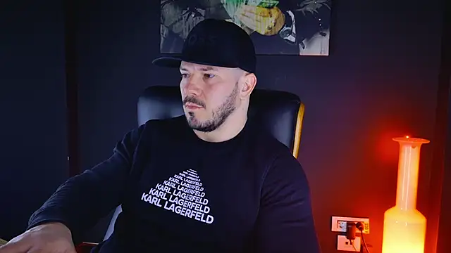 AngeloEric online show from January 8, 6:41 am