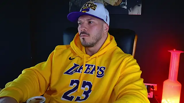 AngeloEric online show from December 12, 1:17 pm