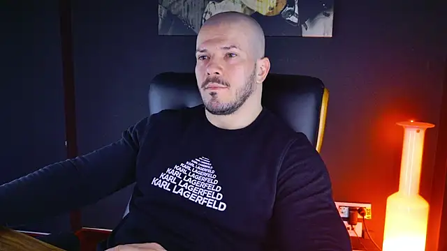 AngeloEric online show from January 21, 5:39 am