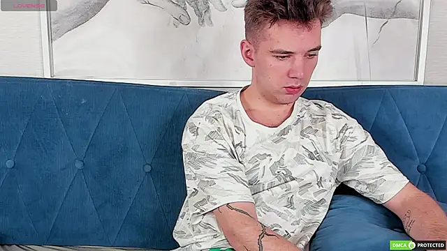 ArthurWhitee online show from March 7, 3:29 am