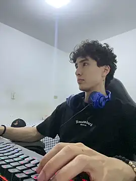 gojo satoru 18 online show from April 13, 3:29 am