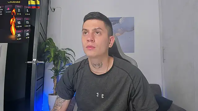 Yeiko Romero  online show from November 14, 8:21 pm