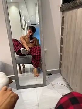 Logan smith1 online show from April 9, 5:27 am