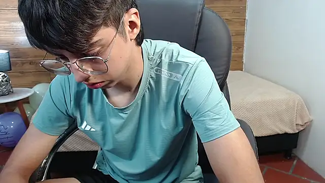 jhoellx online show from October 8, 8:02 pm