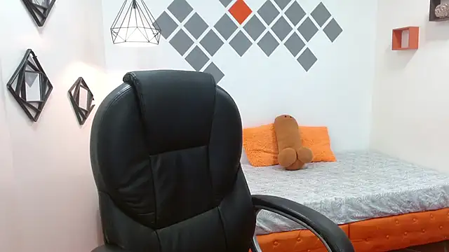 jhoellx online show from December 15, 12:49 pm