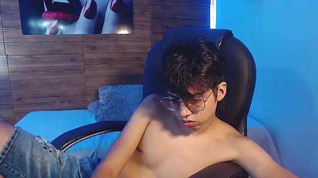 jhoellx online show from September 11, 8:30 pm