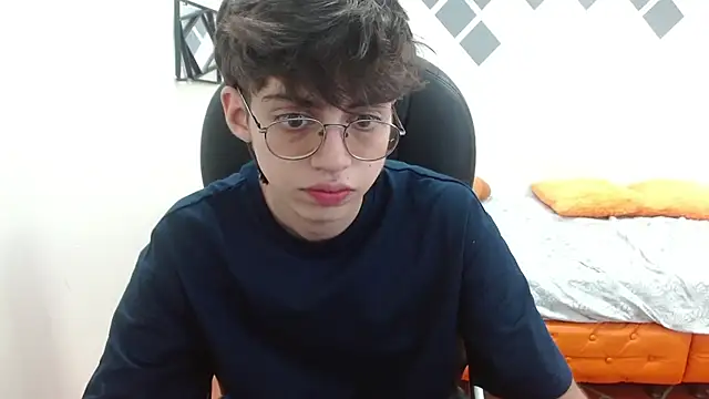 jhoellx online show from December 26, 7:05 pm